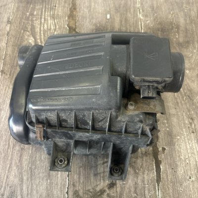 Корпус воздушного фильтра Suzuki Grand Vitara 2003 универсал J20A - изображение 3