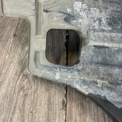 Пыльник двигателя боковой Chevrolet Lacetti Klan 2010 хетчбэк 5дв. F14D3 Прав. - изображение 2