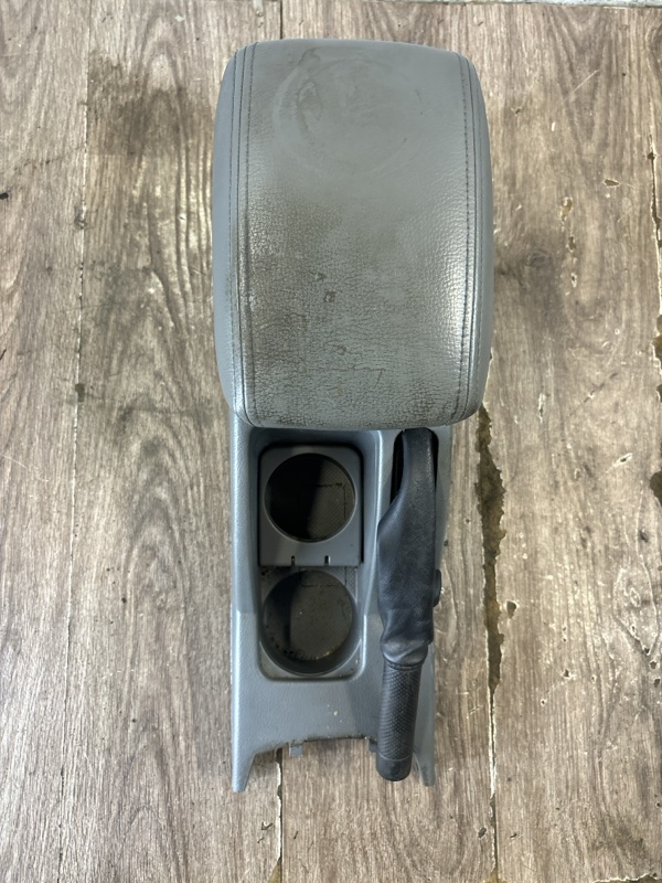 Консоль между сидений Chevrolet LACETTI. KLAN 2010 хетчбэк 5дв. F14D3
