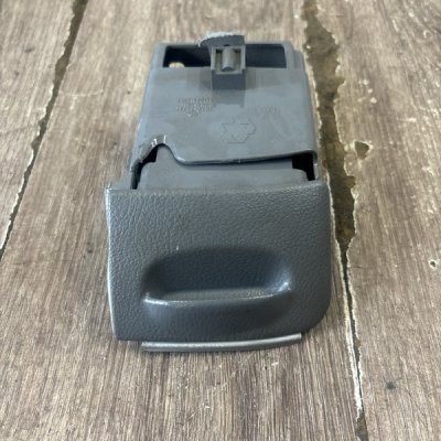Пепельница Chevrolet Lacetti Klan 2010 хетчбэк 5дв. F14D3 Перед. - изображение 1