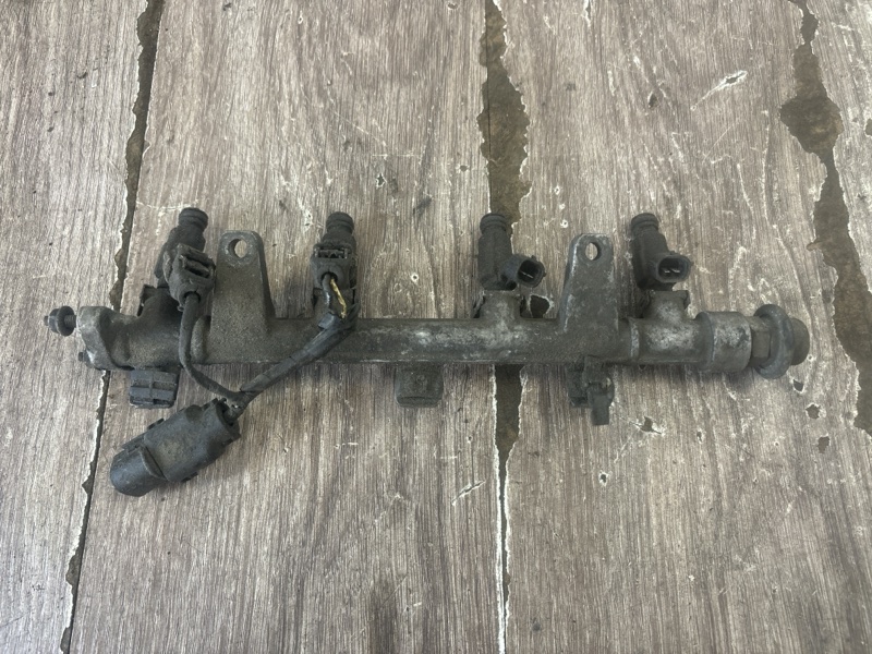 Топливная рампа Hyundai ELANTRA 2004 седан 4дв. G4ED-G