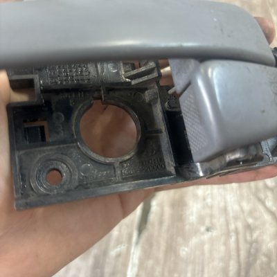 Ручка двери внутренняя Hyundai Elantra 2004 седан 4дв. G4ED-G Задн. Лев. - изображение 2