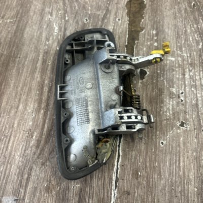 Ручка двери внешняя Hyundai Elantra 2004 седан 4дв. G4ED-G Задн. Лев. - изображение 5