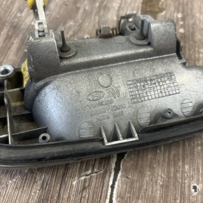 Ручка двери внешняя Hyundai Elantra 2004 седан 4дв. G4ED-G Задн. Лев. - изображение 4
