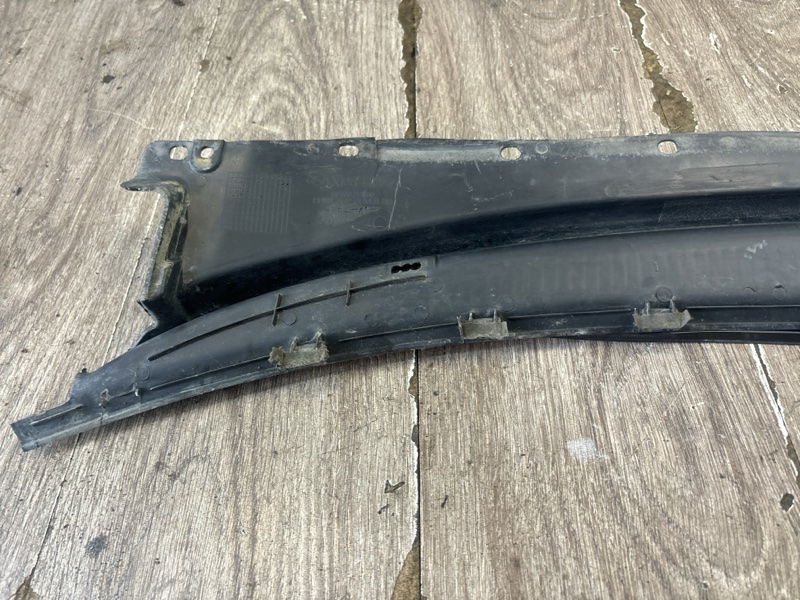 Водосток/жабо Hyundai Elantra 2004 седан 4дв. G4ED-G Прав.