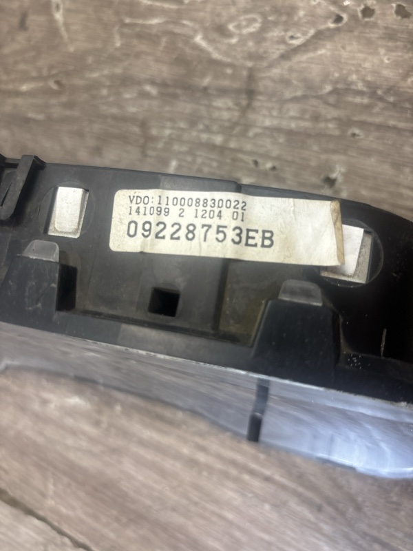 Панель приборов Opel Astra G 1999 хетчбэк 5дв. X16XEL 1.6