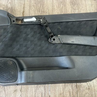 Обшивка двери Opel Astra G 1999 хетчбэк 5дв. X16XEL 1.6 Перед. Прав. - изображение 1