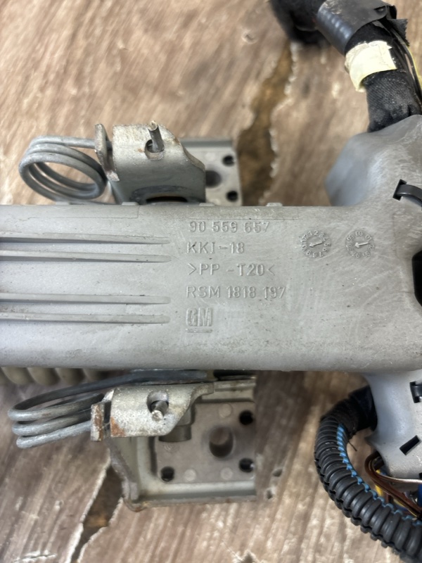 Рулевая колонка Opel Astra G 1999 хетчбэк 5дв. X16XEL 1.6