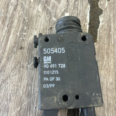 Активатор замка крышки багажника Opel Astra G 1999 хетчбэк 5дв. X16XEL 1.6 - изображение 5