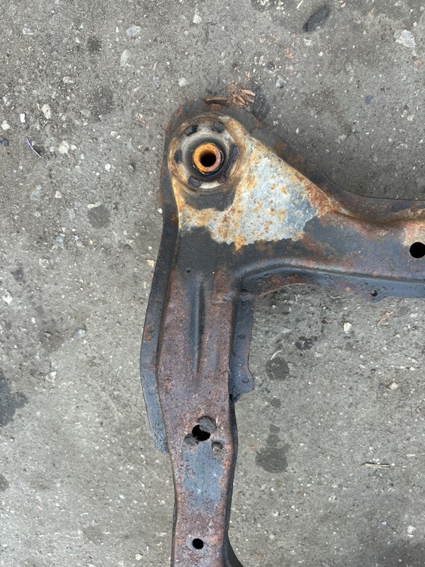 Подрамник передний Hyundai Elantra 2004 седан 4дв. G4ED-G