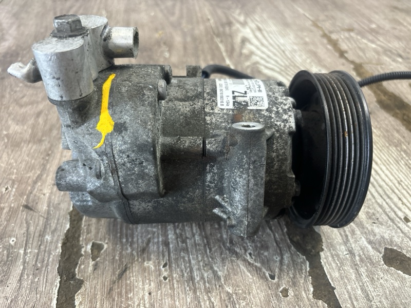 Компрессор кондиционера Opel Astra J 2012 A14XER