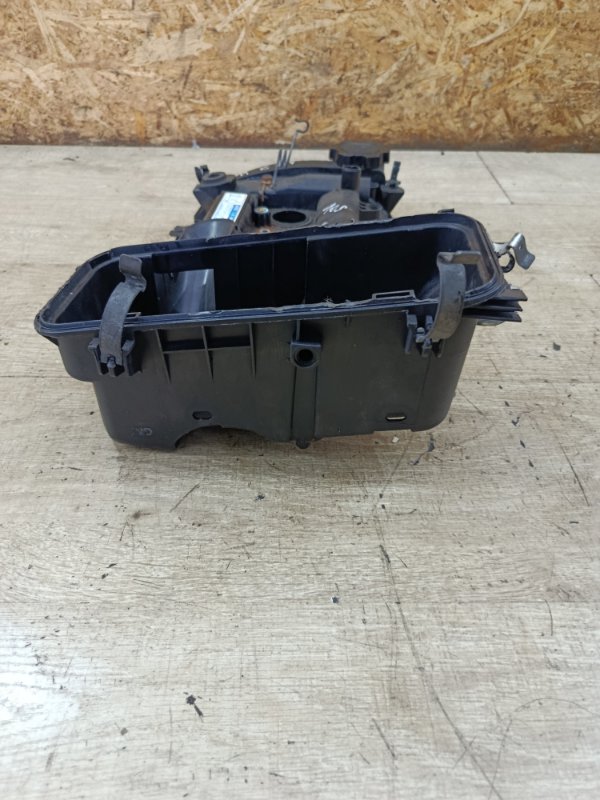 Крышка головки блока цилиндров Toyota Aygo 2007 1KR-FE