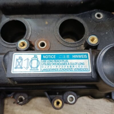 Крышка головки блока цилиндров Toyota Aygo 2007 1KR-FE - изображение 6