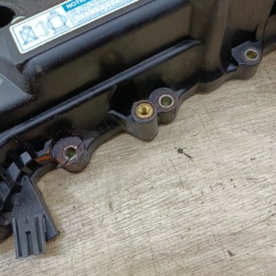 Крышка головки блока цилиндров Toyota Aygo 2007 1KR-FE - изображение 7