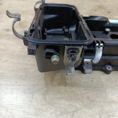 Крышка головки блока цилиндров Toyota Aygo 2007 1KR-FE - изображение 9