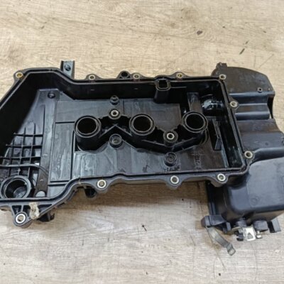 Крышка головки блока цилиндров Toyota Aygo 2007 1KR-FE - изображение 10