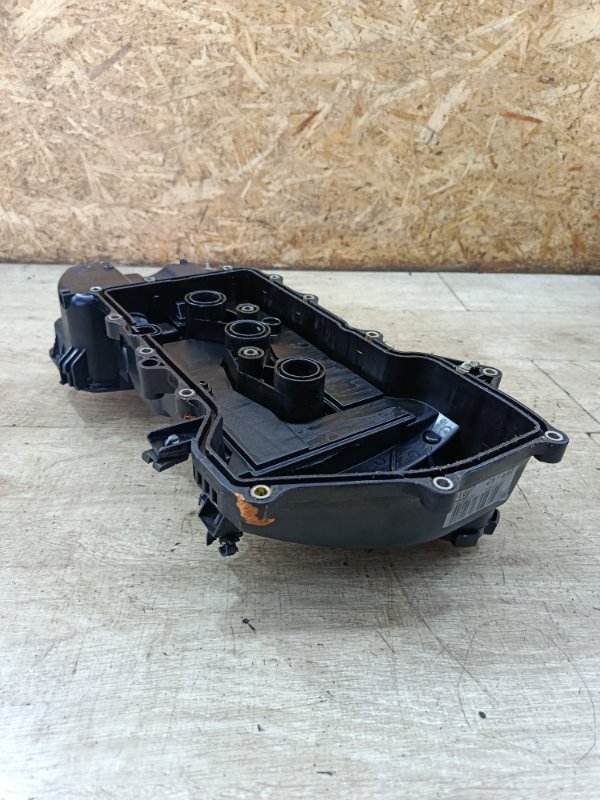 Крышка головки блока цилиндров Toyota Aygo 2007 1KR-FE