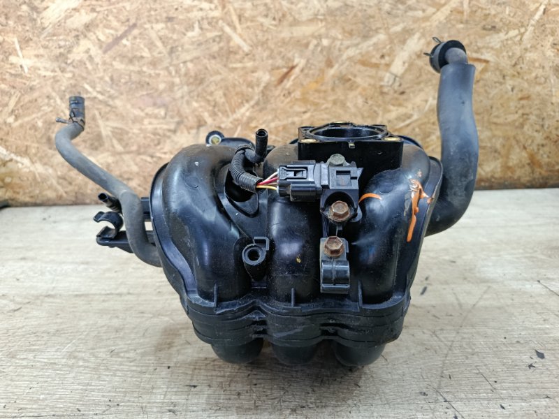Коллектор впускной Toyota Aygo 2007 1KR-FE