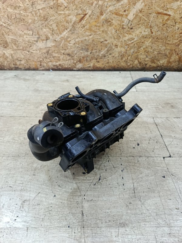 Коллектор впускной Toyota Aygo 2007 1KR-FE