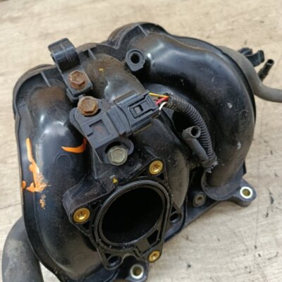 Коллектор впускной Toyota Aygo 2007 1KR-FE - изображение 9