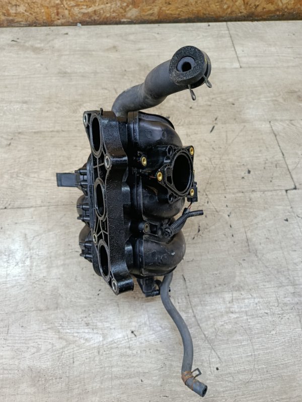 Коллектор впускной Toyota Aygo 2007 1KR-FE