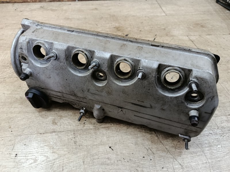 Клапанная крышка Honda Civic 2002 D17A1