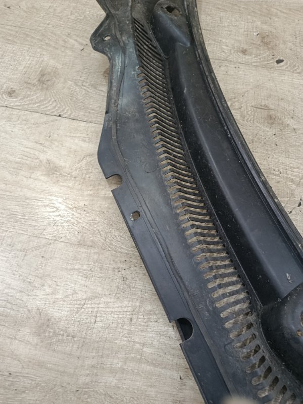 Водосток/жабо Ford Mondeo 2006 седан 4дв. CJBA Лев.