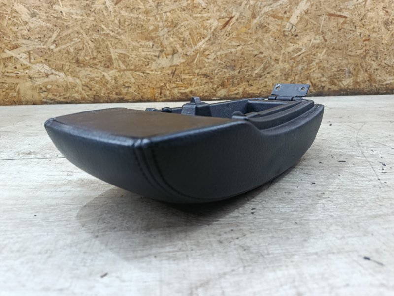 Подлокотник Ford Mondeo 2006 седан 4дв. CJBA
