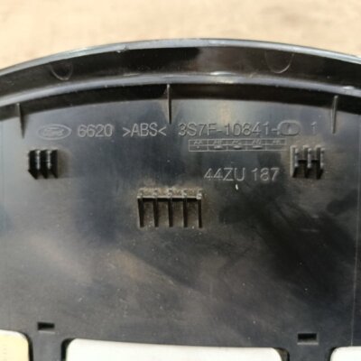 Панель приборов Ford Mondeo 2006 седан 4дв. CJBA - изображение 6
