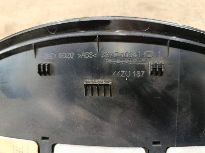 Панель приборов Ford Mondeo 2006 седан 4дв. CJBA