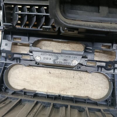 Центральная консоль Ford Mondeo 2006 седан 4дв. CJBA - изображение 13