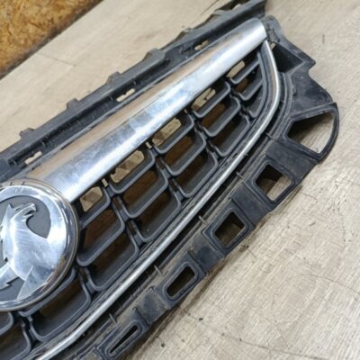 Решетка бампера Opel Astra J 2010 хетчбэк 5дв. A16LET 1.6 Перед. - изображение 11