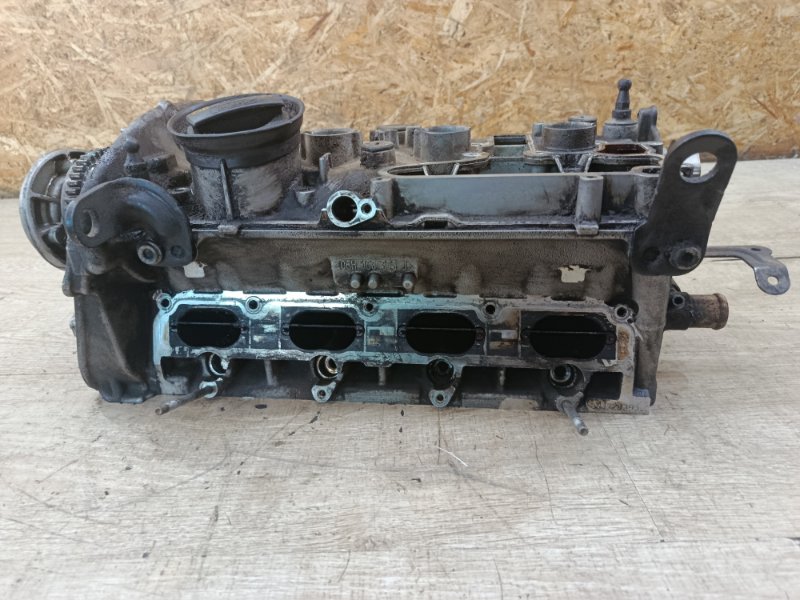 Головка блока цилиндров Volkswagen Tiguan 2011 CAWA
