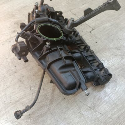 Коллектор впускной Volkswagen Tiguan 2011 CAWA - изображение 1