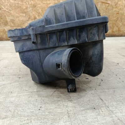 Корпус воздушного фильтра Opel Astra H 2004 хетчбэк 5дв. Z18XE - изображение 5