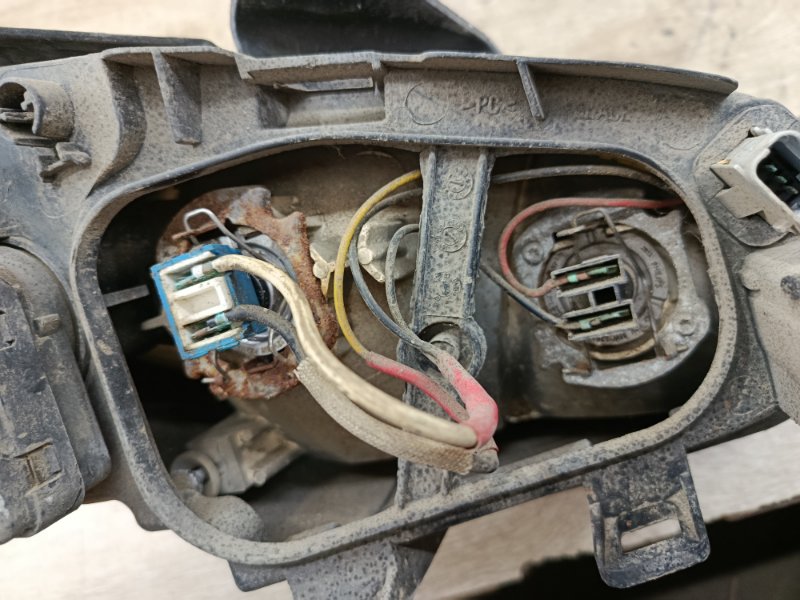 Фара Peugeot 206 2007 седан 4дв. NFU (TU5JP4) Перед. Лев.