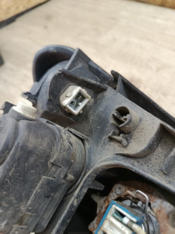 Фара Peugeot 206 2007 седан 4дв. NFU (TU5JP4) Перед. Лев.