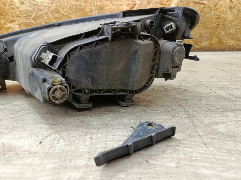 Фара Peugeot 206 2007 седан 4дв. NFU (TU5JP4) Перед. Прав.