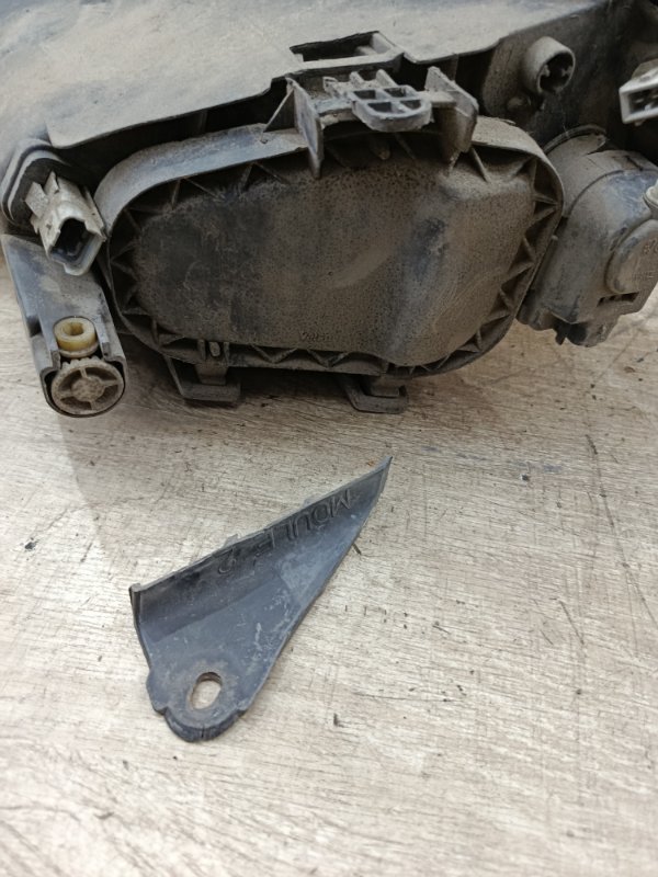 Фара Peugeot 206 2007 седан 4дв. NFU (TU5JP4) Перед. Прав.