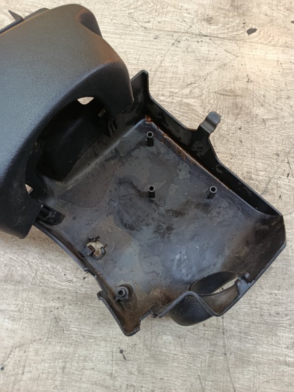 Кожух рулевой колонки Peugeot 206 2007 седан 4дв. NFU (TU5JP4)