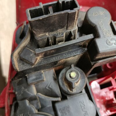 Фонарь Peugeot 206 2007 седан 4дв. NFU (TU5JP4) Задн. Прав. - изображение 9