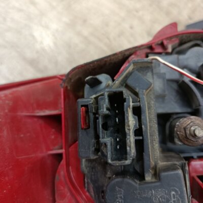Фонарь Peugeot 206 2007 седан 4дв. NFU (TU5JP4) Задн. Лев. - изображение 8