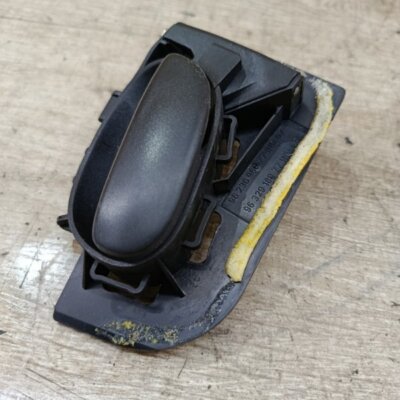 Ручка двери Peugeot 206 2007 седан 4дв. NFU (TU5JP4) Перед. Прав. - изображение 3