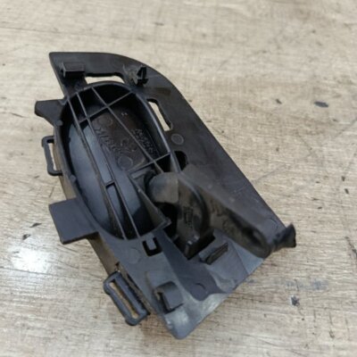 Ручка двери Peugeot 206 2007 седан 4дв. NFU (TU5JP4) Перед. Прав. - изображение 7