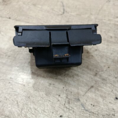 Пепельница Peugeot 206 2007 седан 4дв. NFU (TU5JP4) - изображение 4