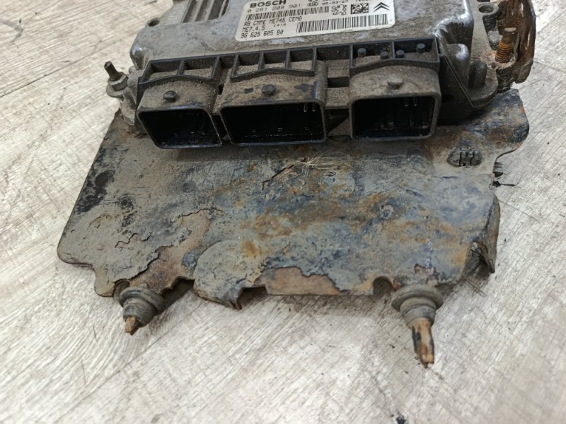 Блок управления двигателем Peugeot 206 2007 седан 4дв. NFU (TU5JP4)