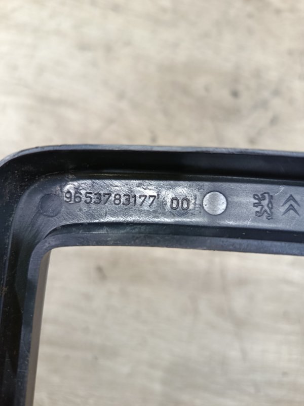 Накладка кулисы АКПП Peugeot 206 2007 седан 4дв. NFU (TU5JP4)