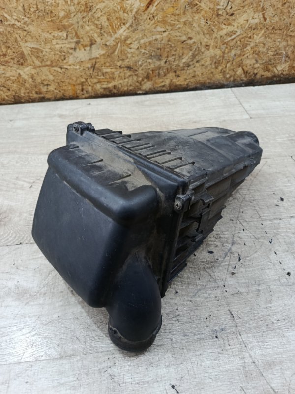 Корпус воздушного фильтра Peugeot 206 2002 хетчбэк 3дв. HFZ (TU1JP)
