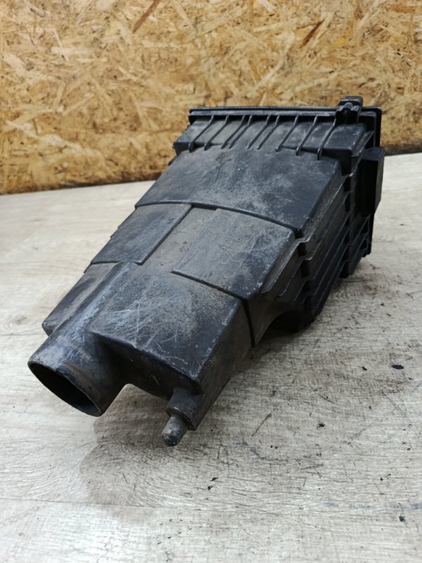 Корпус воздушного фильтра Peugeot 206 2002 хетчбэк 3дв. HFZ (TU1JP)