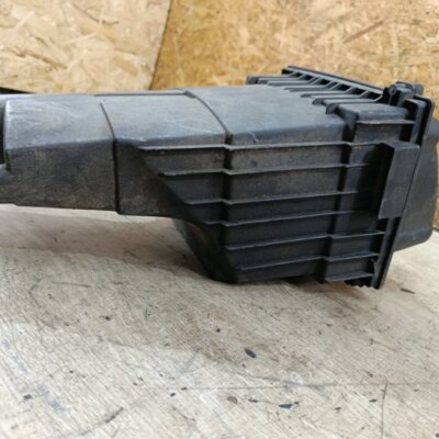 Корпус воздушного фильтра Peugeot 206 2002 хетчбэк 3дв. HFZ (TU1JP) - изображение 5